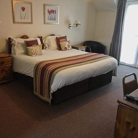 The Tally Ho Hotel - B&B บิสเตอร์ ภายนอก รูปภาพ